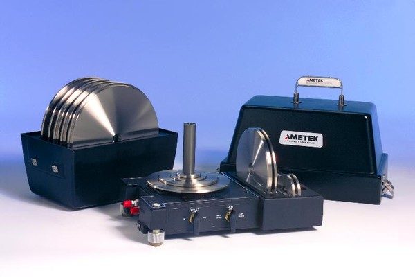 AMETEK RK Series (RK-50/ RK-100/ RK-200/ RK-300) Pneumatic Deadweight Tester with case of weights