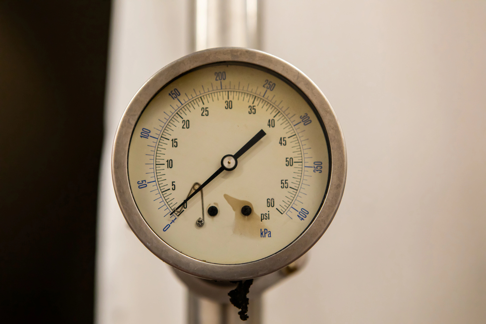 How To Calibrate An Analog Hygrometer: Best Practices And Tips